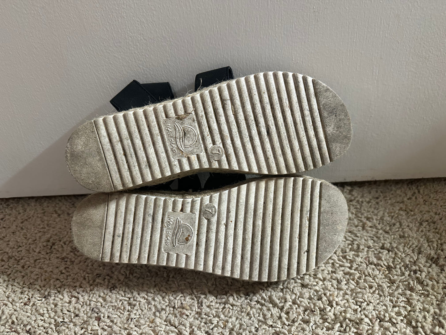 Size 7 black platform sandals