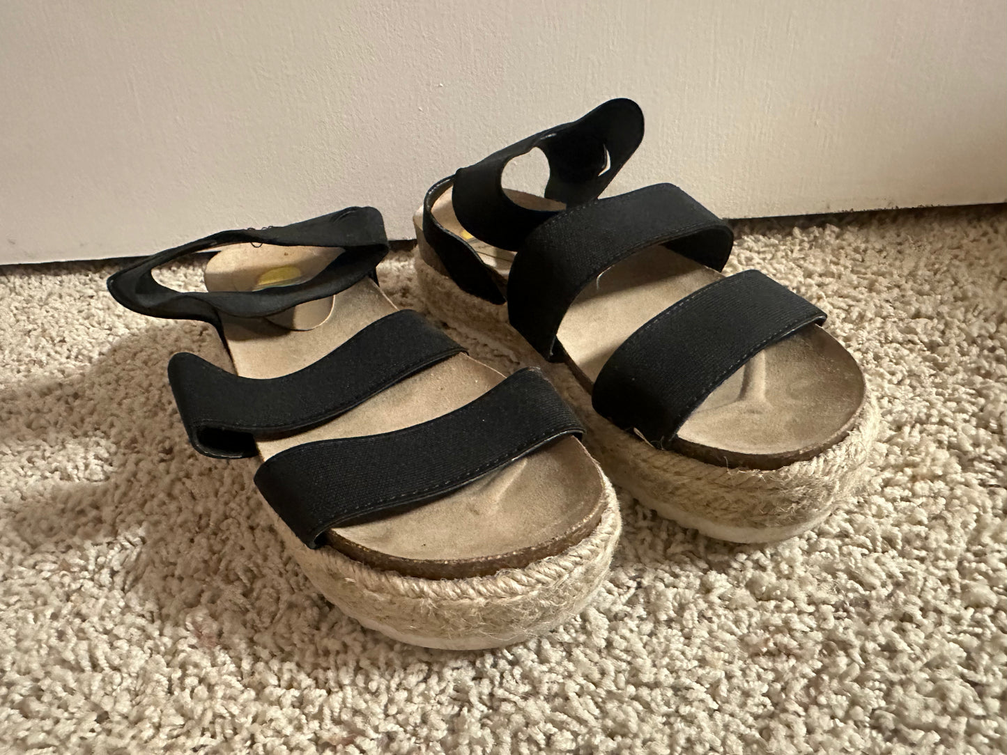 Size 7 black platform sandals