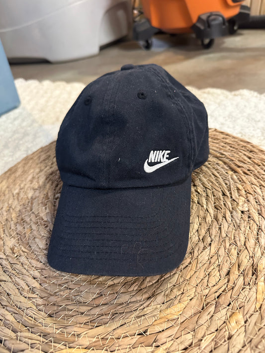 Black nike hat