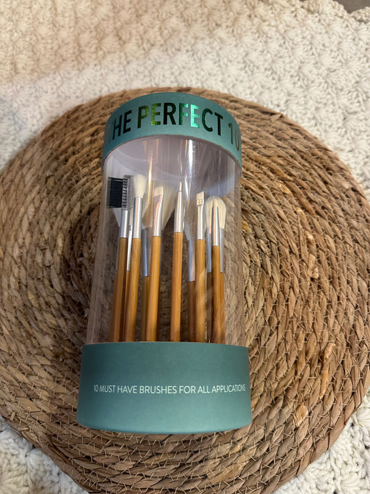 Makeup brushes