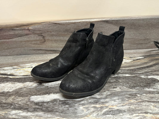 Size 7.5 black boots
