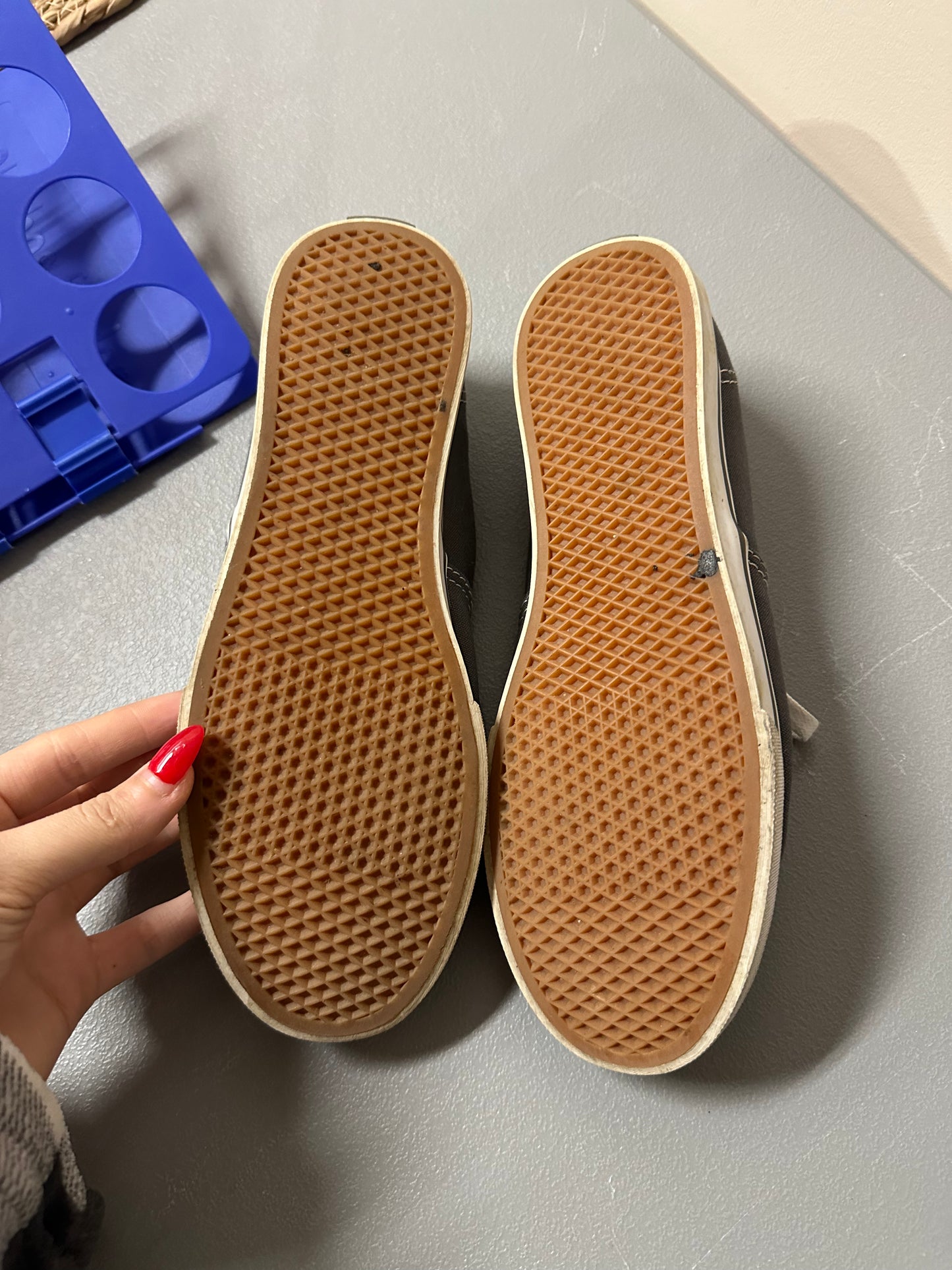 Size 7 gray vans